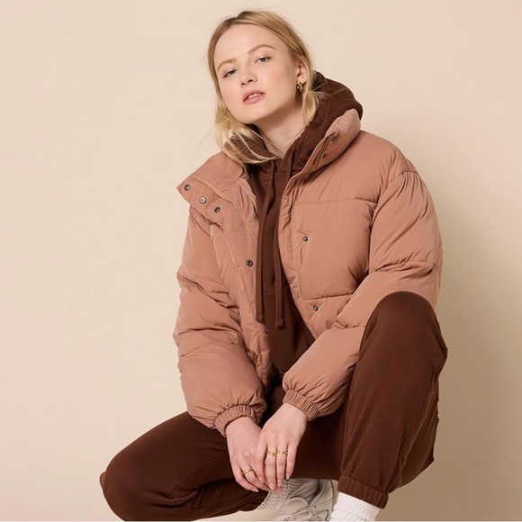 NWT Amazon Essentials Women's Cropped Puffer Jacket in Light Brown, Small - Picture 2 of 11